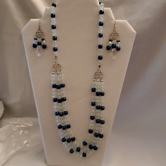 Frosty Bib - Picture 3 of 3